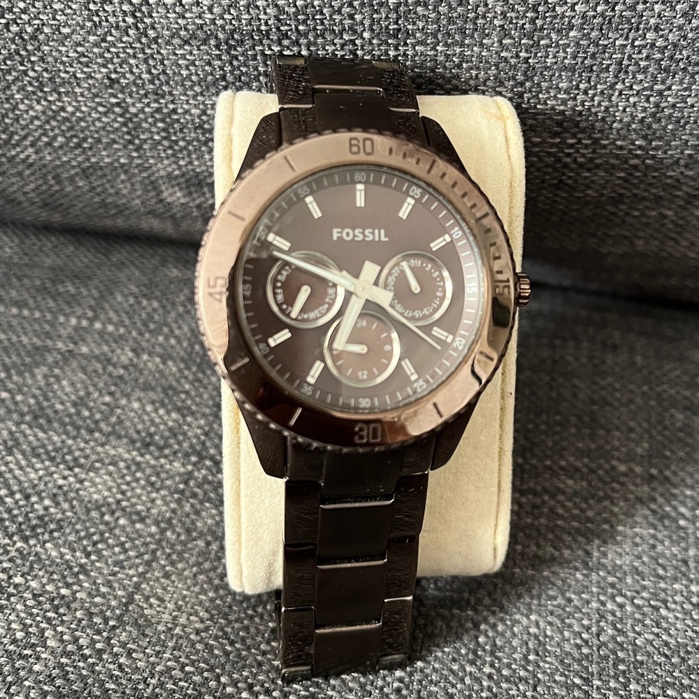 Brown Fossil watch with silver hands